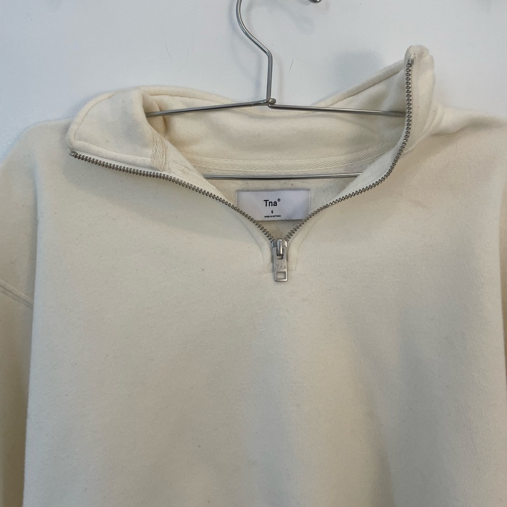 Aritzia cropped 1/4 zip sweatshirt